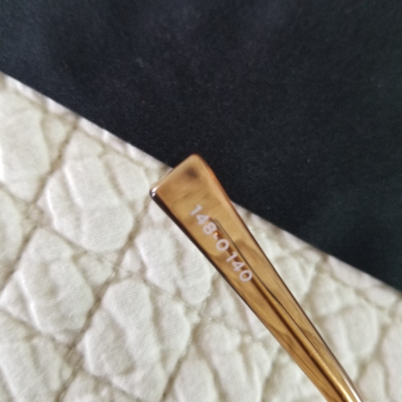 Le Specs | Hyperbole Satin Gold - Picture 10 of 15